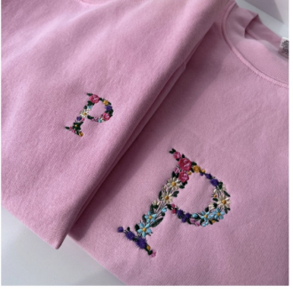 SUDADERA INICIAL BORDADA FLORAL