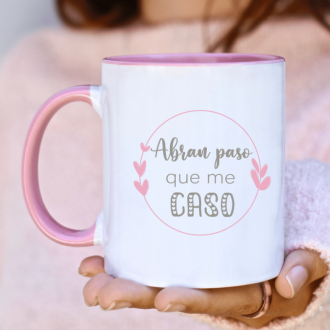 Taza asa rosa “Abran paso que me caso