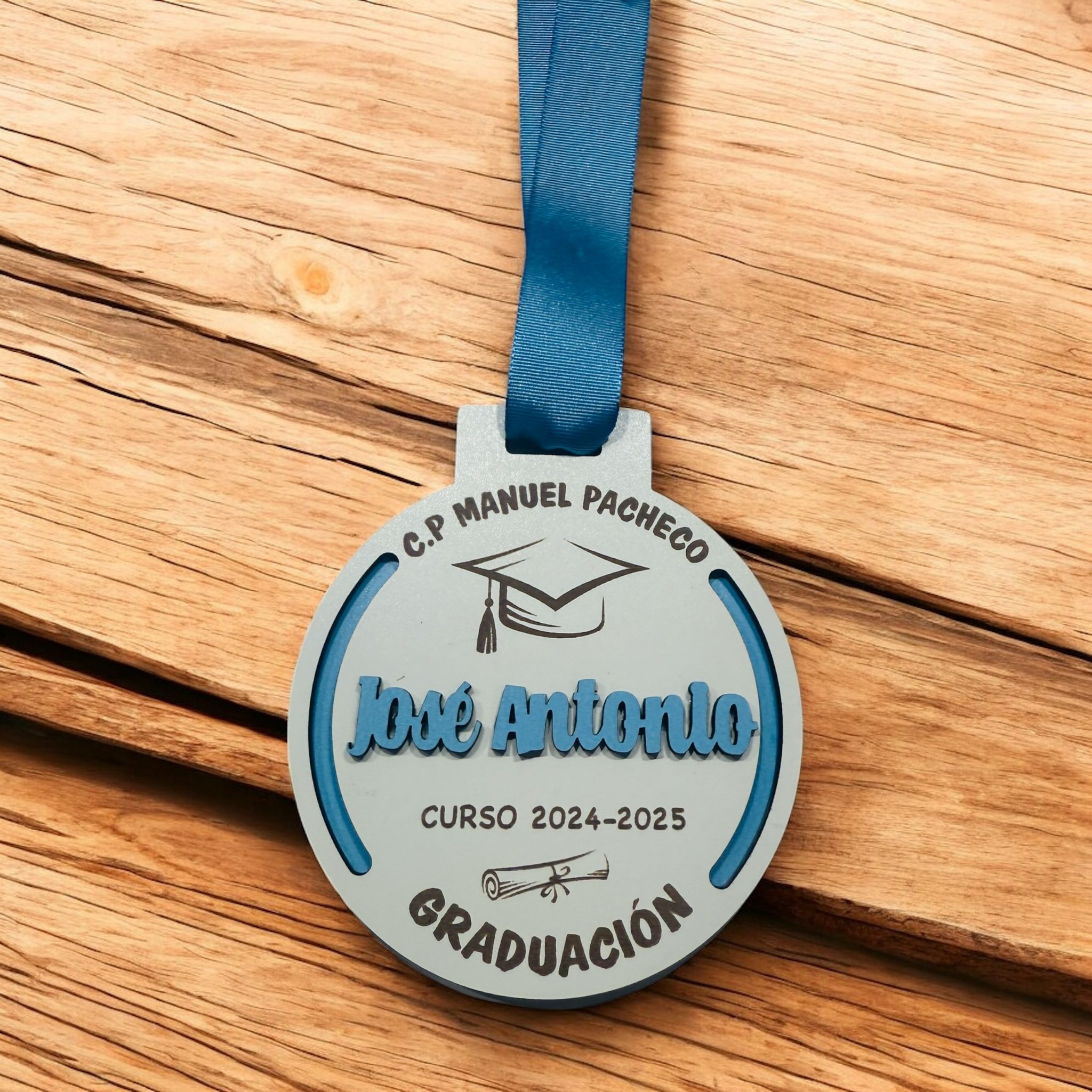 Medalla Graduación con doble madera personalizada - Imagen 4